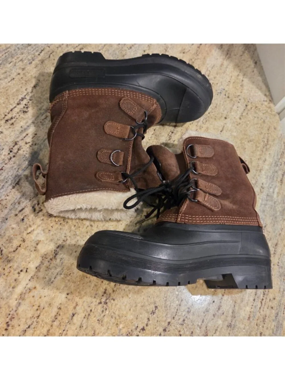 LL BEAN Womens Size 9 Brown Suede/Rubber Waterproof Insulated Duck Boots Canada